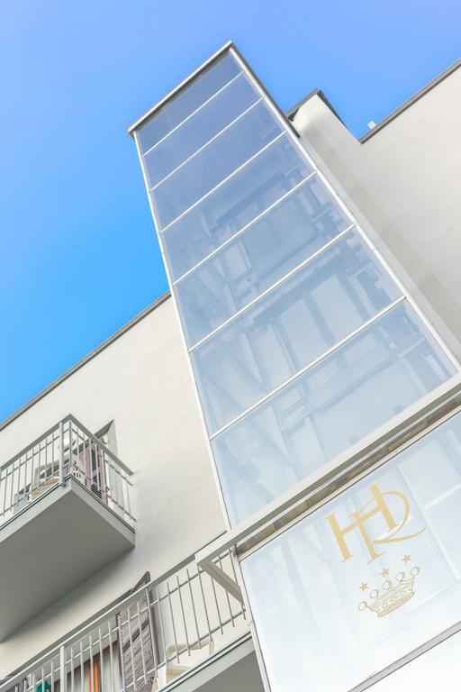 Regina Hotel E Ristorante Punta Marina Exterior foto